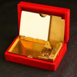 法国cartier卡地亚古铜色斜条纹烟盒火机一体特殊打火机